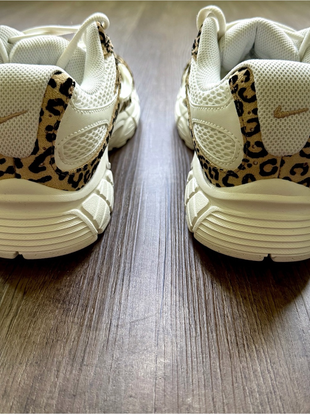 Nike V5 RNR Suede Leopard IR5823-133 Women’s Size 9 - Picture 4 of 9